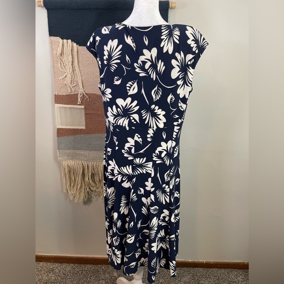 Lauren Ralph Lauren Black & White Floral V Neck Cap Sleeve Midi Dress Size 14 - Picture 4 of 5